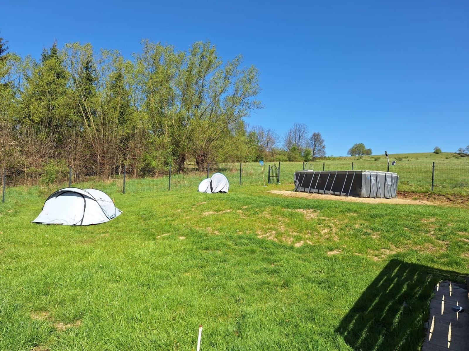 Camping, Zabierz Wlasny Namiot Kameralne Pole Namiotowe Z Basenem Kinem Plenerowym Miejscem Na Ognisko I Placem Zabaw Zywe Zwierzeta Agroturystyka Giebultow  Dış mekan fotoğraf