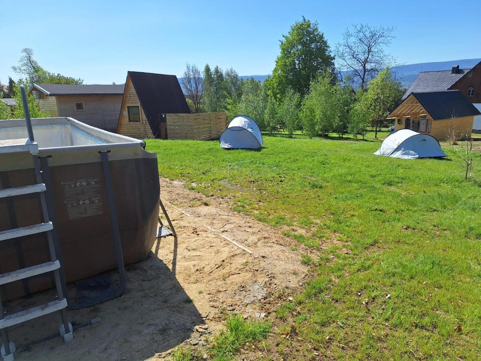 Camping, Zabierz Wlasny Namiot Kameralne Pole Namiotowe Z Basenem Kinem Plenerowym Miejscem Na Ognisko I Placem Zabaw Zywe Zwierzeta Agroturystyka Giebultow  Dış mekan fotoğraf