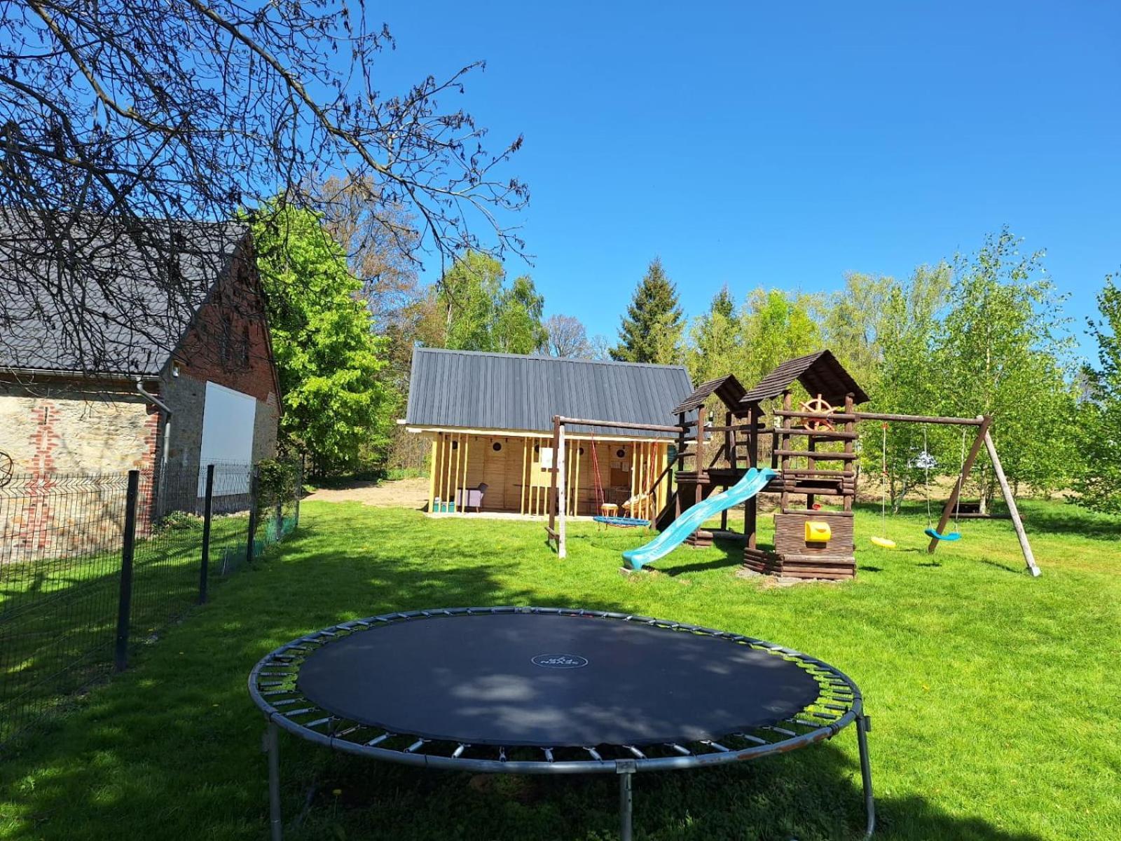 Camping, Zabierz Wlasny Namiot Kameralne Pole Namiotowe Z Basenem Kinem Plenerowym Miejscem Na Ognisko I Placem Zabaw Zywe Zwierzeta Agroturystyka Giebultow  Dış mekan fotoğraf
